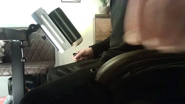 ShyGuyWannaTry online show from October 2025 12:33:01 AM