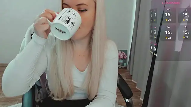 AllAboutLoveXx online show from October 2025 06:55:01 AM