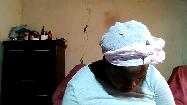 Snapshot of sexybigboobz chatting on November 2025 05:28:02 AM sexybigboobz online show from November 2025 05:28:02 AM