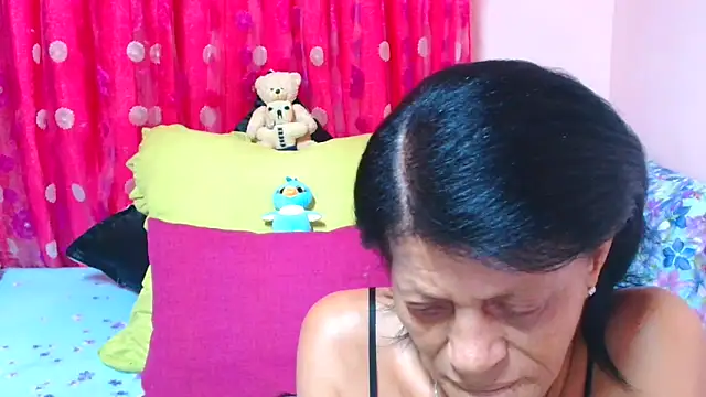 SLUTTYROXY online show from February 2026 07:47:01 PM