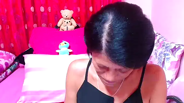 SLUTTYROXY online show from November 2025 05:35:02 AM