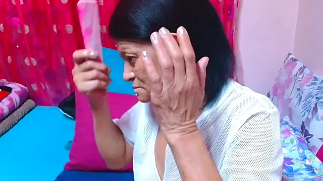 SLUTTYROXY online show from April 2026 06:53:01 AM