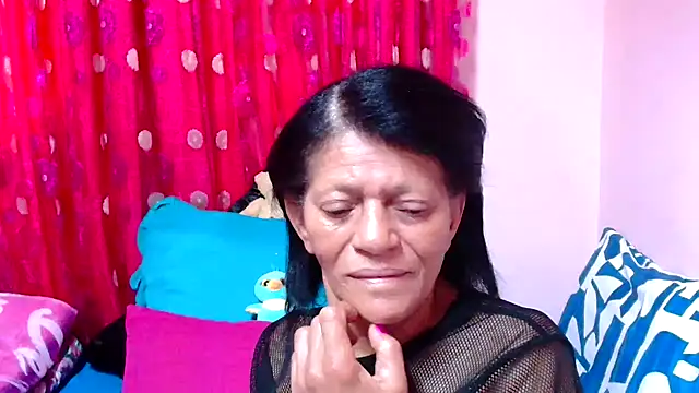 SLUTTYROXY online show from November 2025 05:44:02 AM