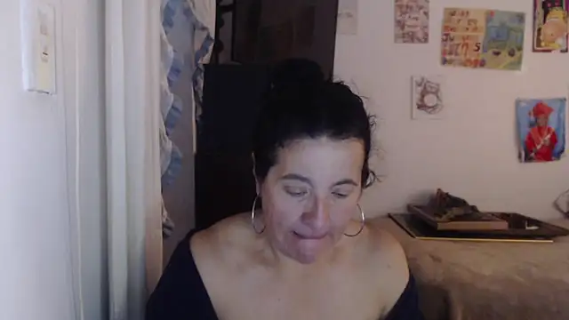 stefilove10 online show from October 2025 02:47:01 PM
