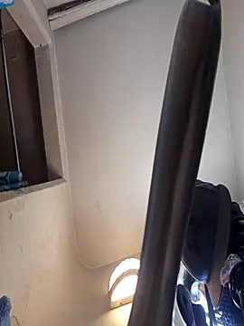 UncutHammer69 online show from November 2025 08:01:01 PM