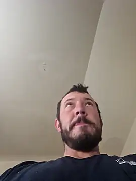 UncutHammer69 online show from December 2025 04:16:01 PM