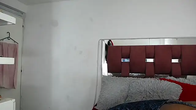 Snapshot of LoraineBigCockTs chatting on November 2025 12:00:02 AM LoraineBigCockTs online show from November 2025 12:00:02 AM