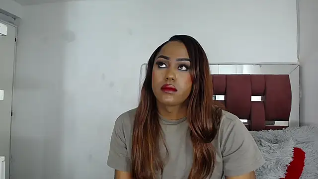 Snapshot of LoraineBigCockTs chatting on November 2025 09:59:02 PM LoraineBigCockTs online show from November 2025 09:59:02 PM