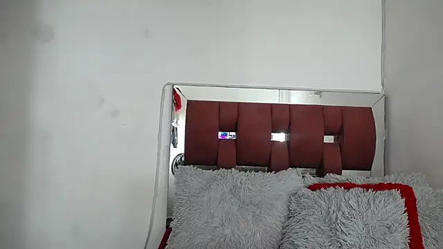 Snapshot of LoraineBigCockTs chatting on November 2025 08:58:01 PM LoraineBigCockTs online show from November 2025 08:58:01 PM