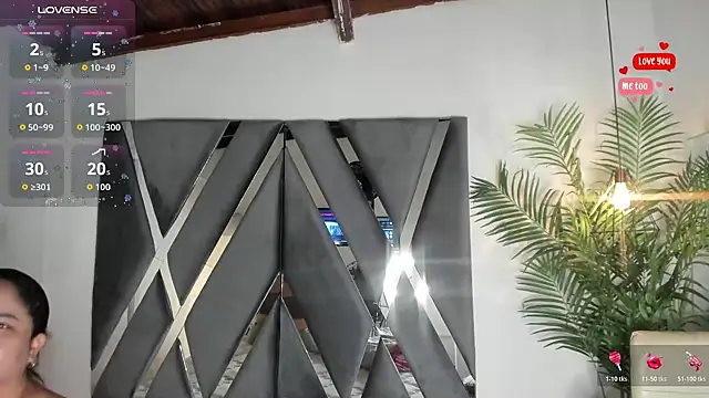 moonsweet1 online show from April 2026 11:35:01 AM