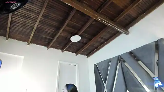 moonsweet1 online show from October 2025 06:05:01 PM