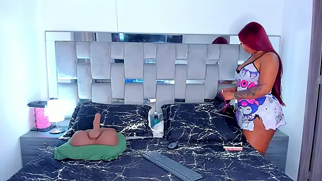 Cammiila online show from November 2025 12:39:02 PM