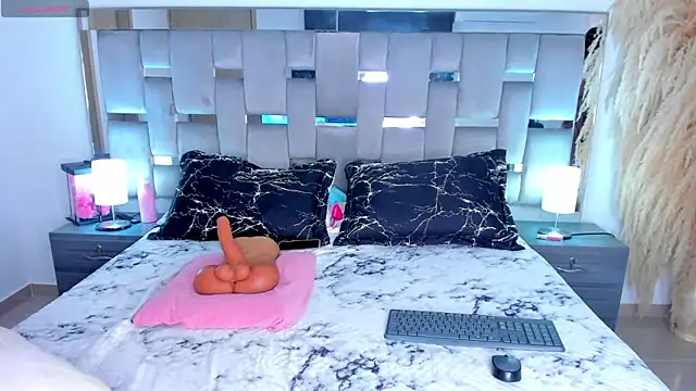 Cammiila online show from March 2026 05:20:02 PM