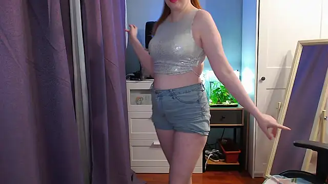 Lady Inari online show from May 2026 09:00:01 PM