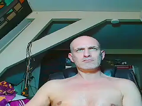 maxhard77 online show from January 2025 01:36:02 AM