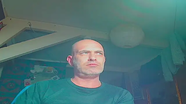 maxhard77 online show from May 2026 10:17:01 PM