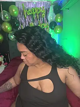 yanza2002 online show from April 2026 07:53:02 PM