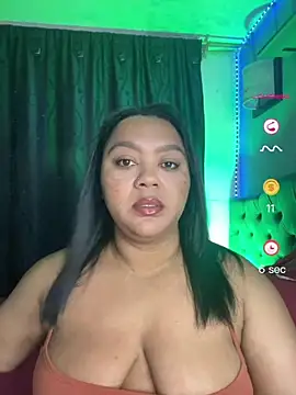 Snapshot of yanza2002 chatting on June 2026 10:54:02 PM yanza2002 online show from June 2026 10:54:02 PM