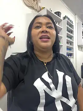 yanza2002 online show from February 2026 01:06:02 AM