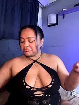 yanza2002 online show from November 2025 11:30:01 PM