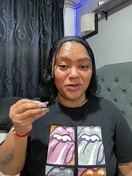 yanza2002 online show from December 2025 11:25:02 PM