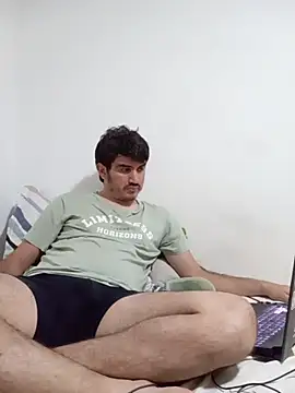 biglatin80 online show from February 2026 04:41:02 AM