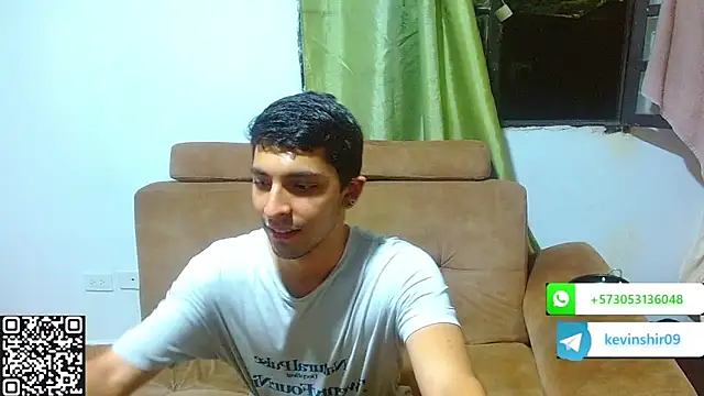 Snapshot of biglatin80 chatting on May 2026 02:44:01 AM biglatin80 online show from May 2026 02:44:01 AM