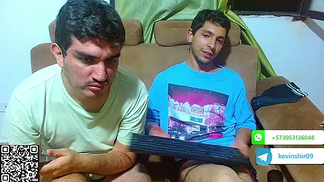 Snapshot of biglatin80 chatting on May 2026 12:42:02 AM biglatin80 online show from May 2026 12:42:02 AM