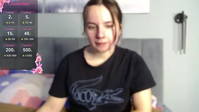 MilaniaCute online show from December 2025 12:59:02 PM