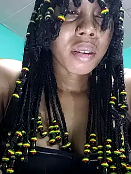 Snapshot of HONEYSWEETS_LIVE chatting on October 2025 01:18:01 AM HONEYSWEETS LIVE online show from October 2025 01:18:01 AM