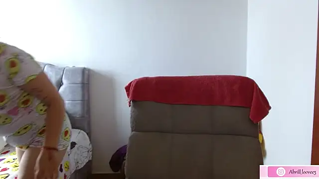 abril love2 online show from April 2026 05:26:01 PM