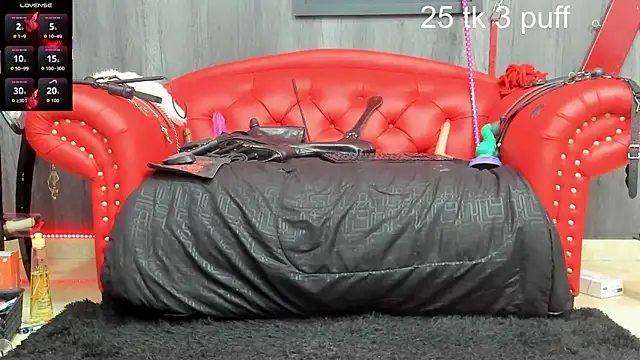 Snapshot of Liittledolly chatting on June 2026 11:32:02 AM Liittledolly online show from June 2026 11:32:02 AM