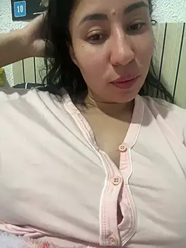 FlordeLotuxxx online show from June 2026 05:45:01 AM