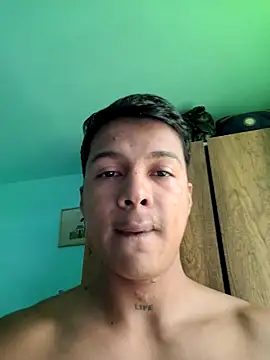 morenito420 online show from October 2025 07:15:01 PM