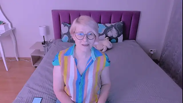 sabrinamacmarren online show from February 2026 04:59:02 PM