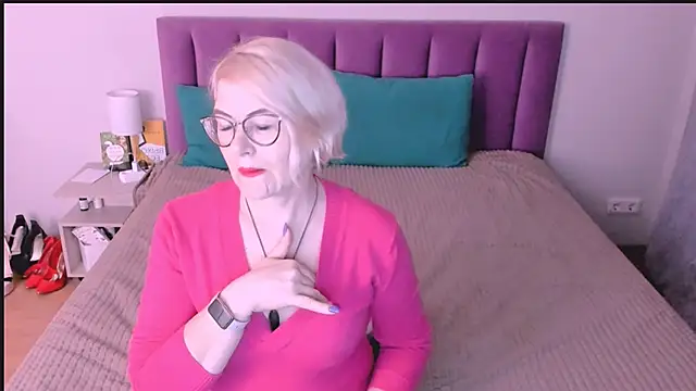 sabrinamacmarren online show from November 2025 02:55:01 PM