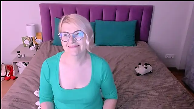 sabrinamacmarren online show from November 2025 02:56:01 PM