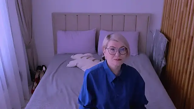 sabrinamacmarren online show from March 2026 09:32:02 AM