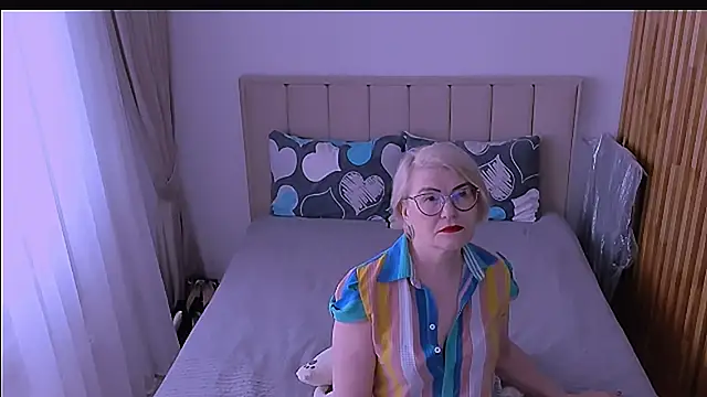 sabrinamacmarren online show from April 2026 09:13:02 AM