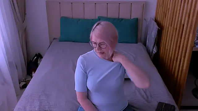 sabrinamacmarren online show from March 2026 08:07:02 AM