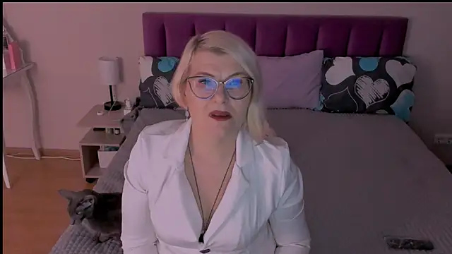 sabrinamacmarren online show from February 2025 04:27:01 PM