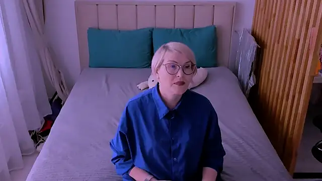 sabrinamacmarren online show from March 2026 09:34:01 AM