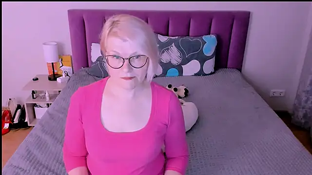 sabrinamacmarren online show from October 2025 04:54:02 PM