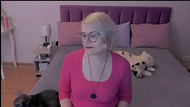 sabrinamacmarren online show from March 2025 04:11:01 PM