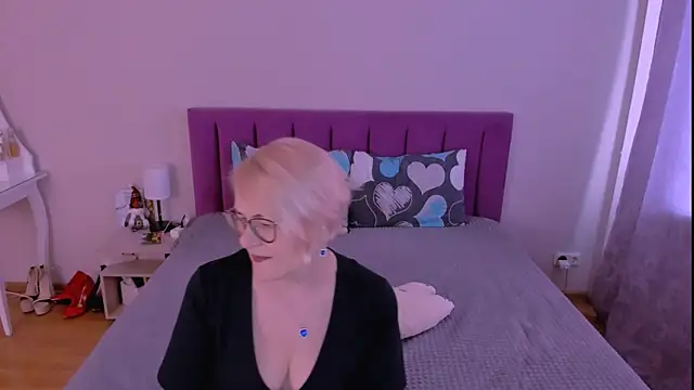 sabrinamacmarren online show from February 2026 07:59:02 AM