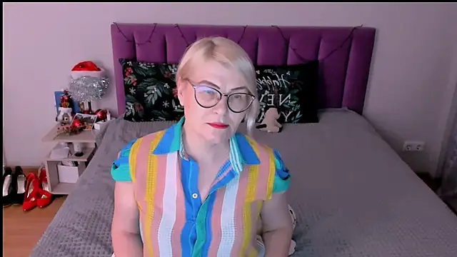 sabrinamacmarren online show from January 2026 02:46:02 PM