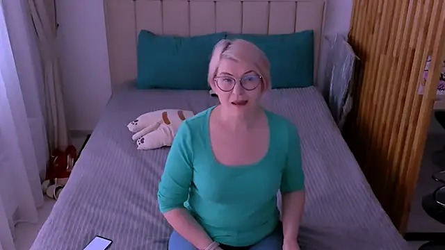 sabrinamacmarren online show from March 2026 09:09:01 AM