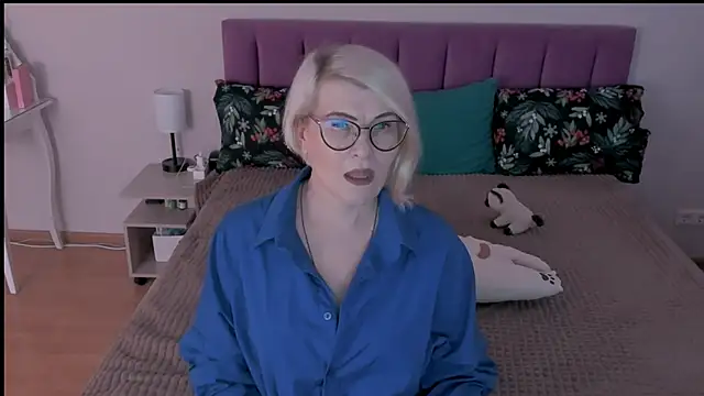 sabrinamacmarren online show from March 2025 01:20:02 PM