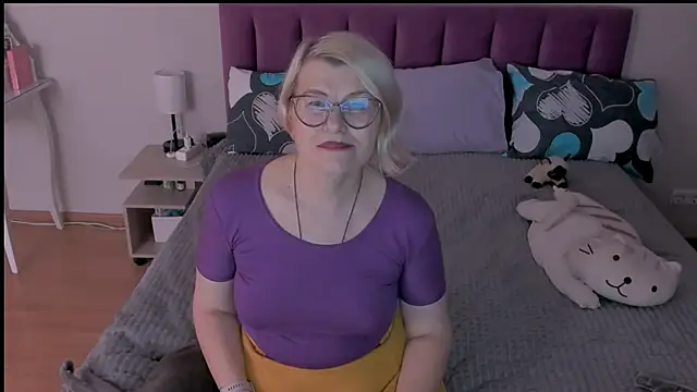 sabrinamacmarren online show from February 2025 04:35:02 PM