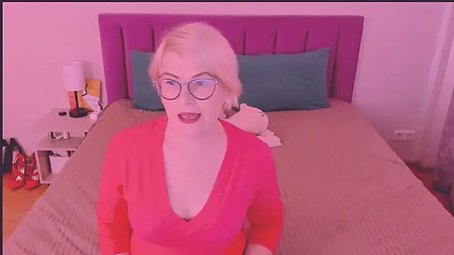 sabrinamacmarren online show from September 2025 03:08:02 PM